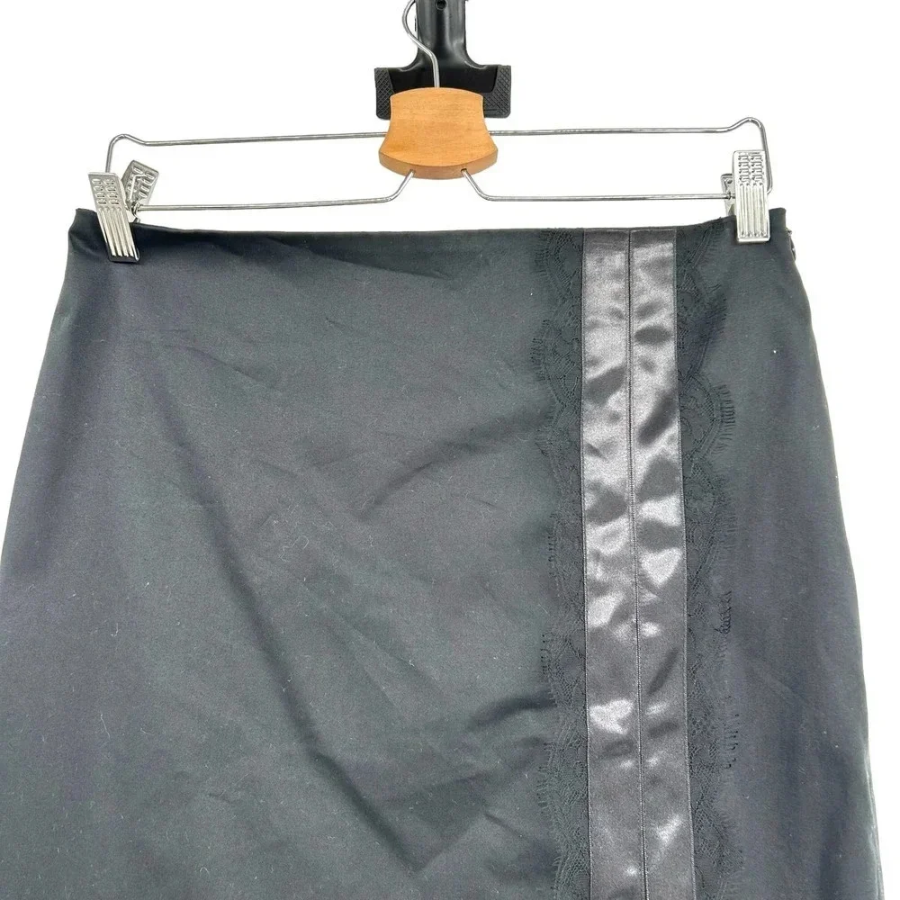 Wolford Black Pencil Skirt Front Slit Satin and Lace Stripe Trim Size US 6‎